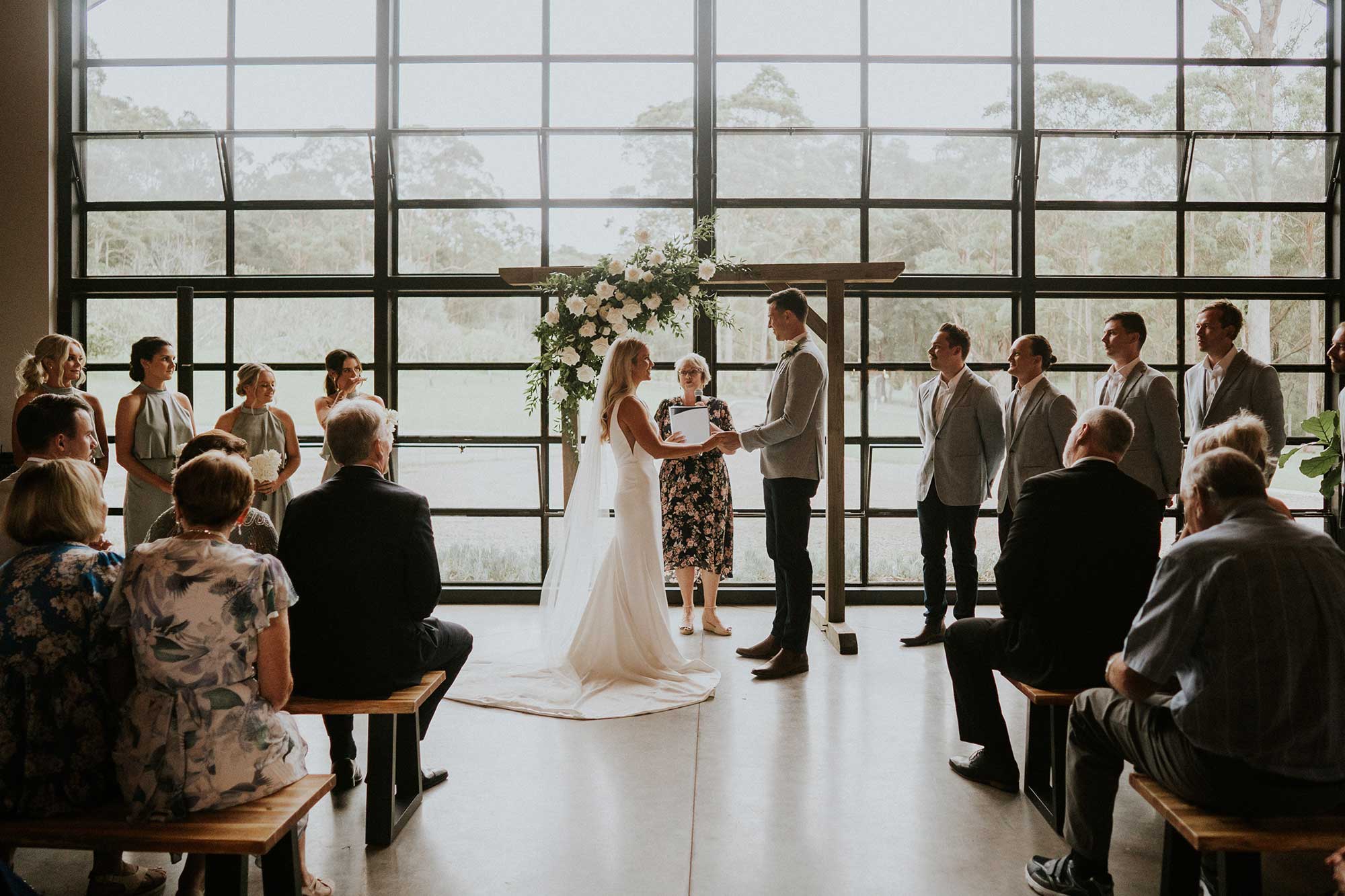 who-can-officiate-a-wedding-in-australia-circle-of-love-wedding